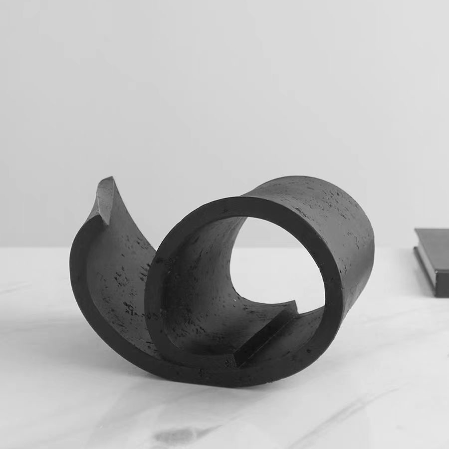 Adorno de Resina Negra Irregul - Art Craft Hotel reseña y precio