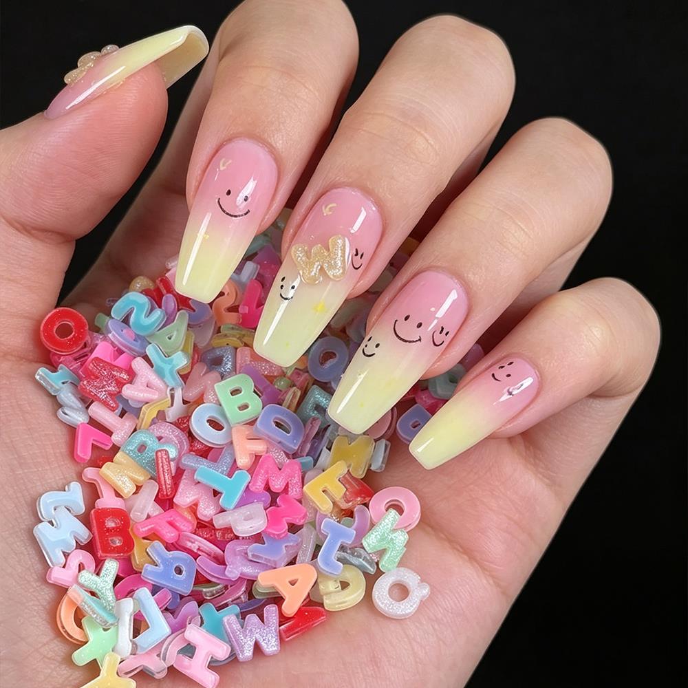 100 Piezas de Adornos de Uñas  - Art And Craft Letter Z reseña y precio